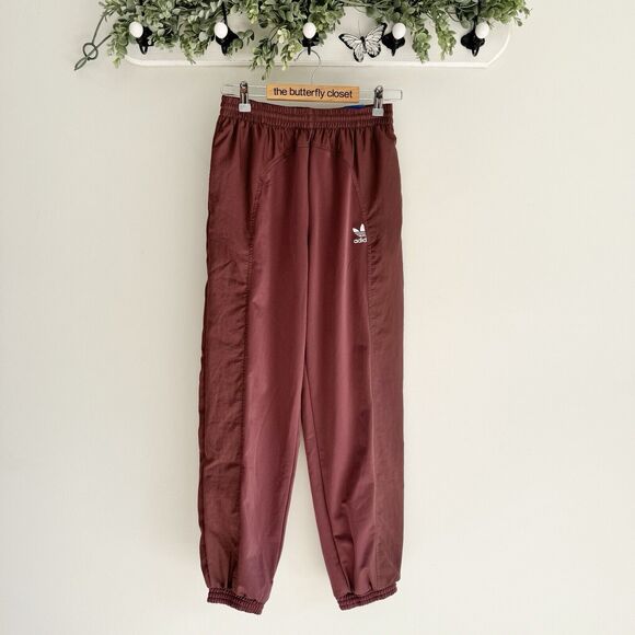 Women’s Adidas Tapered Leg Loose Fit Joggers New Small - Picture 1 of 5